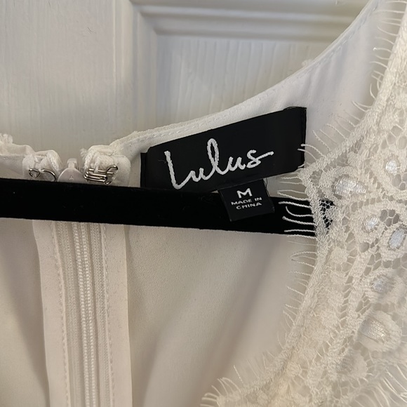 Lulu’s ivory and lace dress - Picture 5 of 8